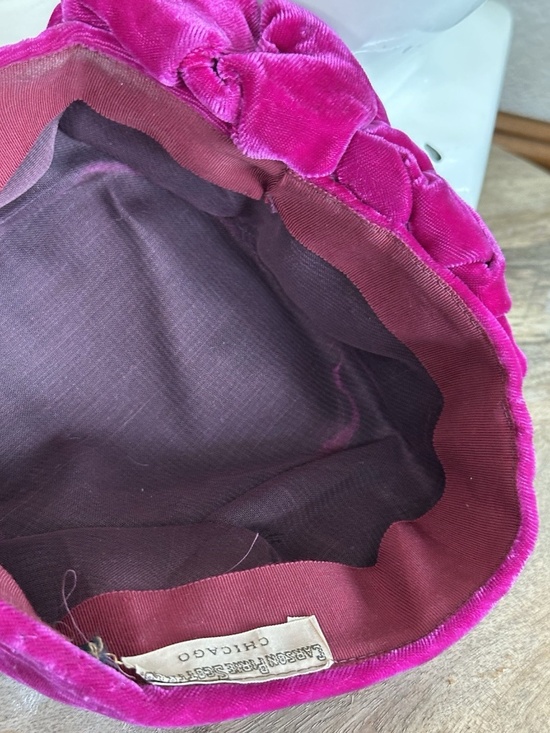 Vintage Carson Pirie Scott Hot Pink Velvet Ruffled Pillbox Hat Mid Century Chic main image 15
